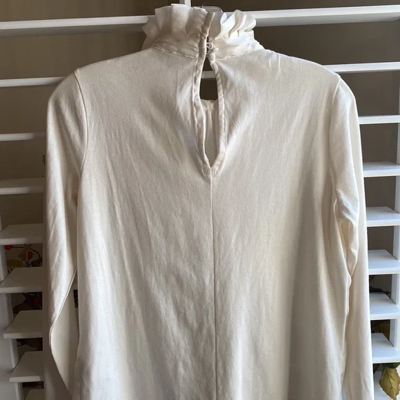 Banana Republic NWT cream blouse - Picture 3 of 4